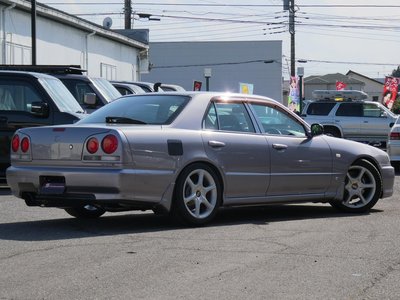 NISSAN SKYLINE - 2