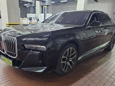 BMW 7 SERIES - 1