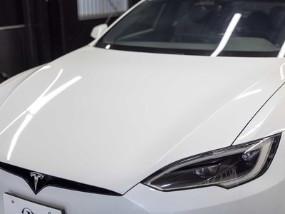 TESLA MODEL S - 4