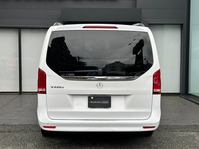 صورة 4 لـ 2023 Mercedes-BENZ V-CLASS