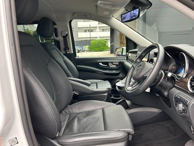 صورة 9 لـ 2023 Mercedes-BENZ V-CLASS