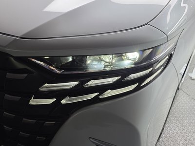 TOYOTA ALPHARD - 9
