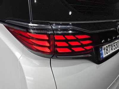 TOYOTA ALPHARD - 10