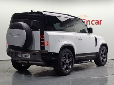 2025 LAND Rover DEFENDER — фото 4