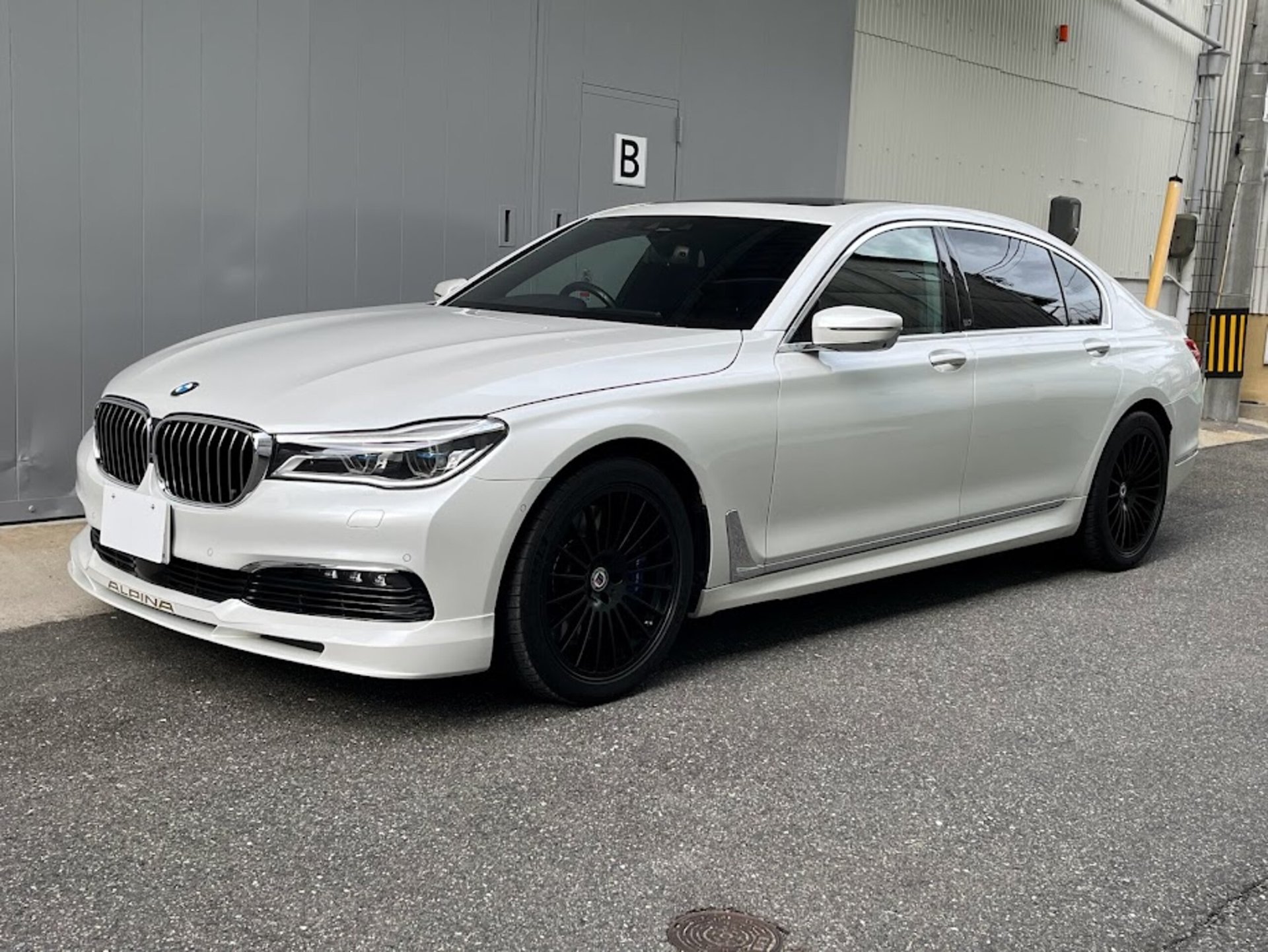 BMW ALPINA B7 - View 1