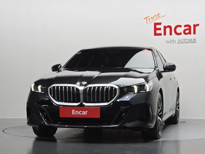 2025 BMW 5 SERIES photo 2