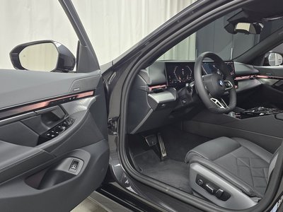 2025 BMW 5 SERIES — миниатюра 13