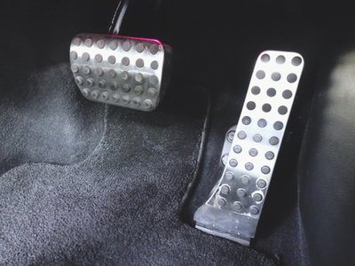 MERCEDES-BENZ E-CLASS - 9