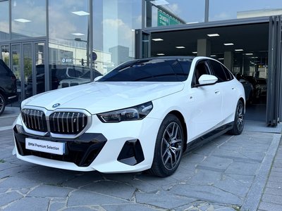 2025 BMW I5 photo 1