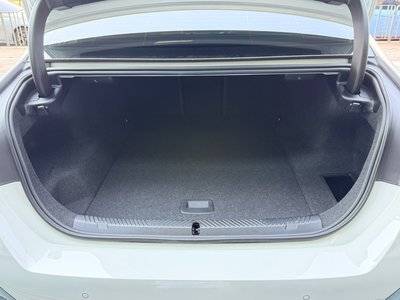 2025 BMW I5 缩略图 19