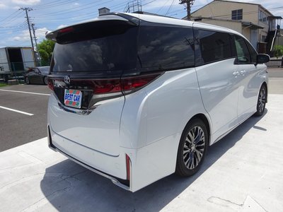 2025 Toyota VELLFIRE — фото 8