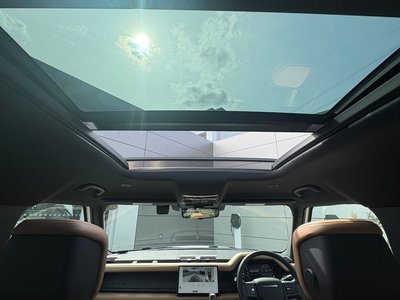 LAND ROVER DEFENDER - 3