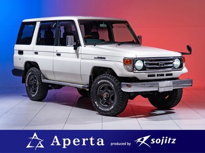 TOYOTA LAND CRUISER 70 - 1