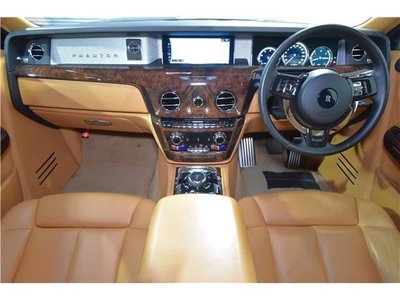 2018 ROLLS-ROYCE PHANTOM photo 3