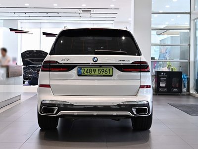 صورة 2 لـ 2025 BMW X7