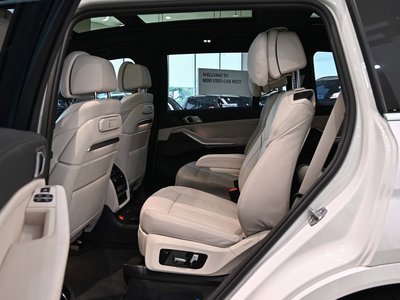 صورة 10 لـ 2025 BMW X7