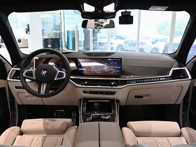صورة 8 لـ 2025 BMW X7