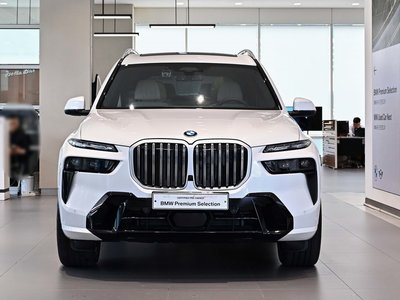 صورة 4 لـ 2025 BMW X7