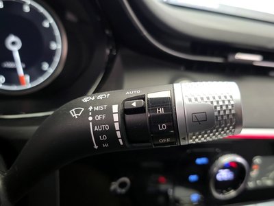 2021 Genesis GV70 — миниатюра 18