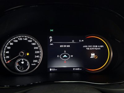 صورة 8 لـ 2021 Genesis GV70