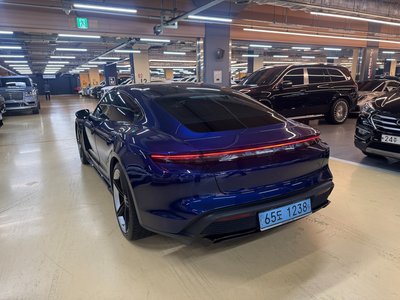 2024 Porsche TAYCAN 缩略图 18