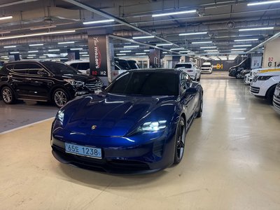 2024 Porsche TAYCAN 照片 1