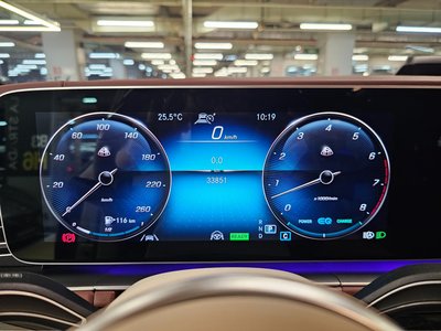 صورة 8 لـ 2023 Mercedes-BENZ GLS