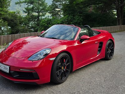 صورة 1 لـ 2019 Porsche 718
