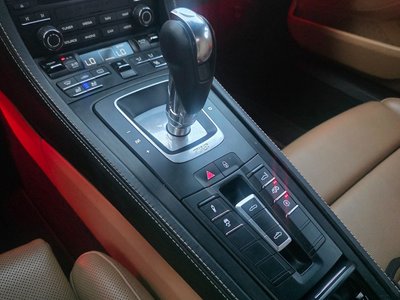 صورة 9 لـ 2019 Porsche 718