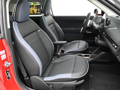 صورة 10 لـ 2024 MINI COOPER ELECTRIC