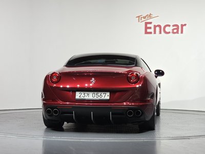 FERRARI CALIFORNIA - 4