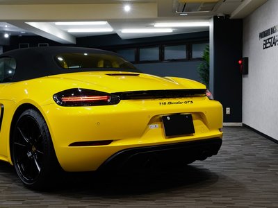 صورة مصغرة 14 لـ 2022 Porsche 718