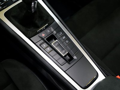 صورة 3 لـ 2022 Porsche 718