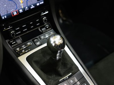 صورة مصغرة 36 لـ 2022 Porsche 718