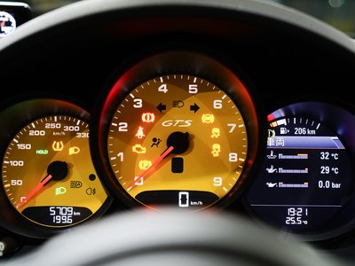 صورة 2 لـ 2022 Porsche 718