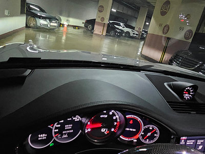 PORSCHE PANAMERA - 10