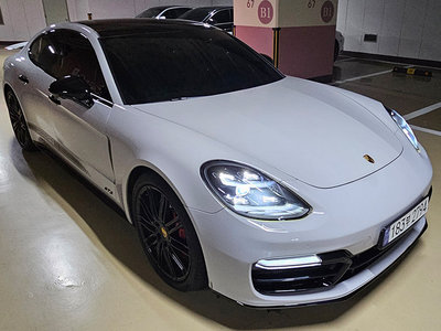 PORSCHE PANAMERA - 2