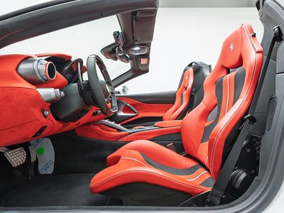 صورة 4 لـ 2021 Ferrari 812 GTS