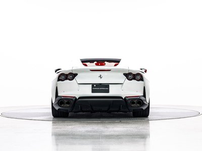 صورة 10 لـ 2021 Ferrari 812 GTS