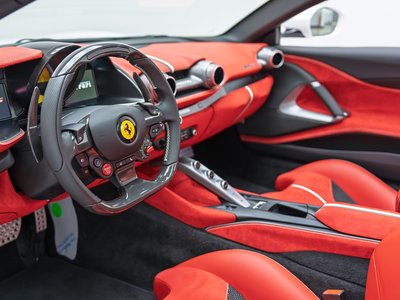 صورة 3 لـ 2021 Ferrari 812 GTS