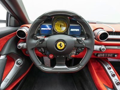 صورة 12 لـ 2021 Ferrari 812 GTS