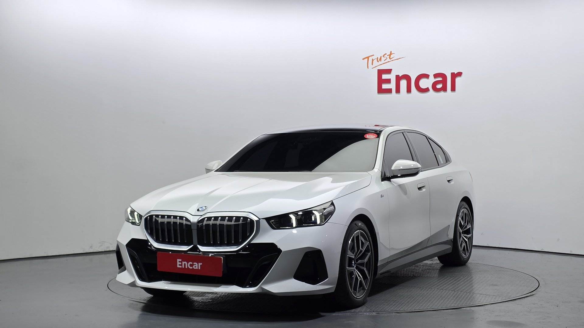 BMW 5 SERIES - View 1