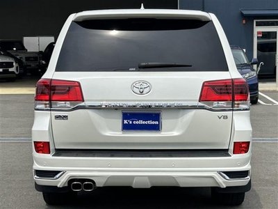 TOYOTA LAND CRUISER 200 - 7