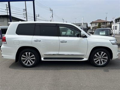 TOYOTA LAND CRUISER 200 - 8