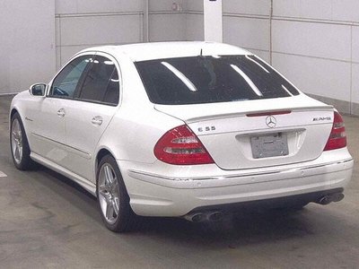 MERCEDES-BENZ E-CLASS AMG - 2