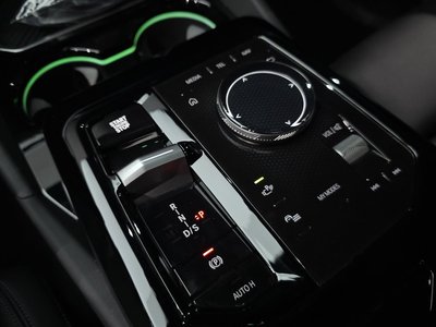2025 BMW 5 SERIES 缩略图 12