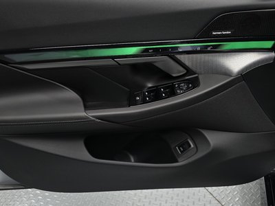 2025 BMW 5 SERIES 缩略图 14
