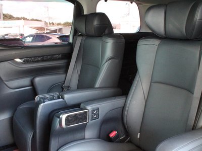 2022 Toyota ALPHARD — фото 10