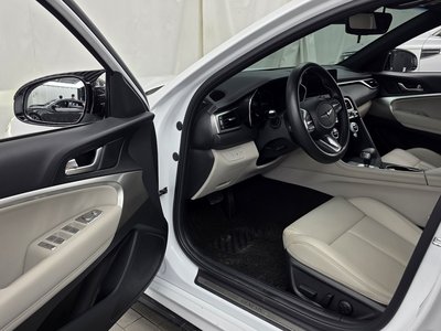 صورة 10 لـ 2022 Genesis THE NEW G70