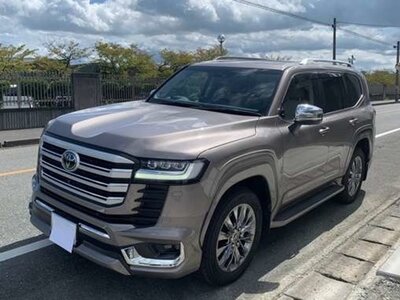 TOYOTA LAND CRUISER 300